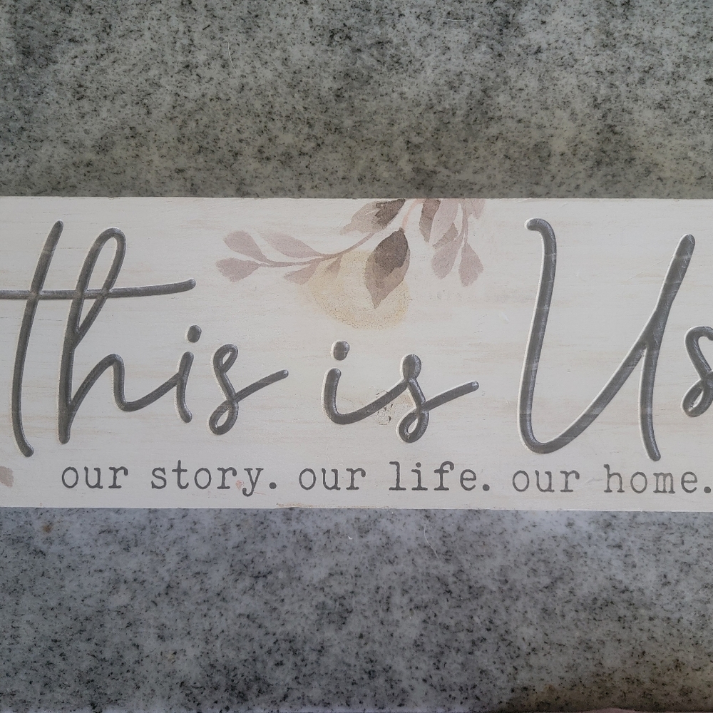 White Botanical Home Decor Wood Sign - 'This is Us'